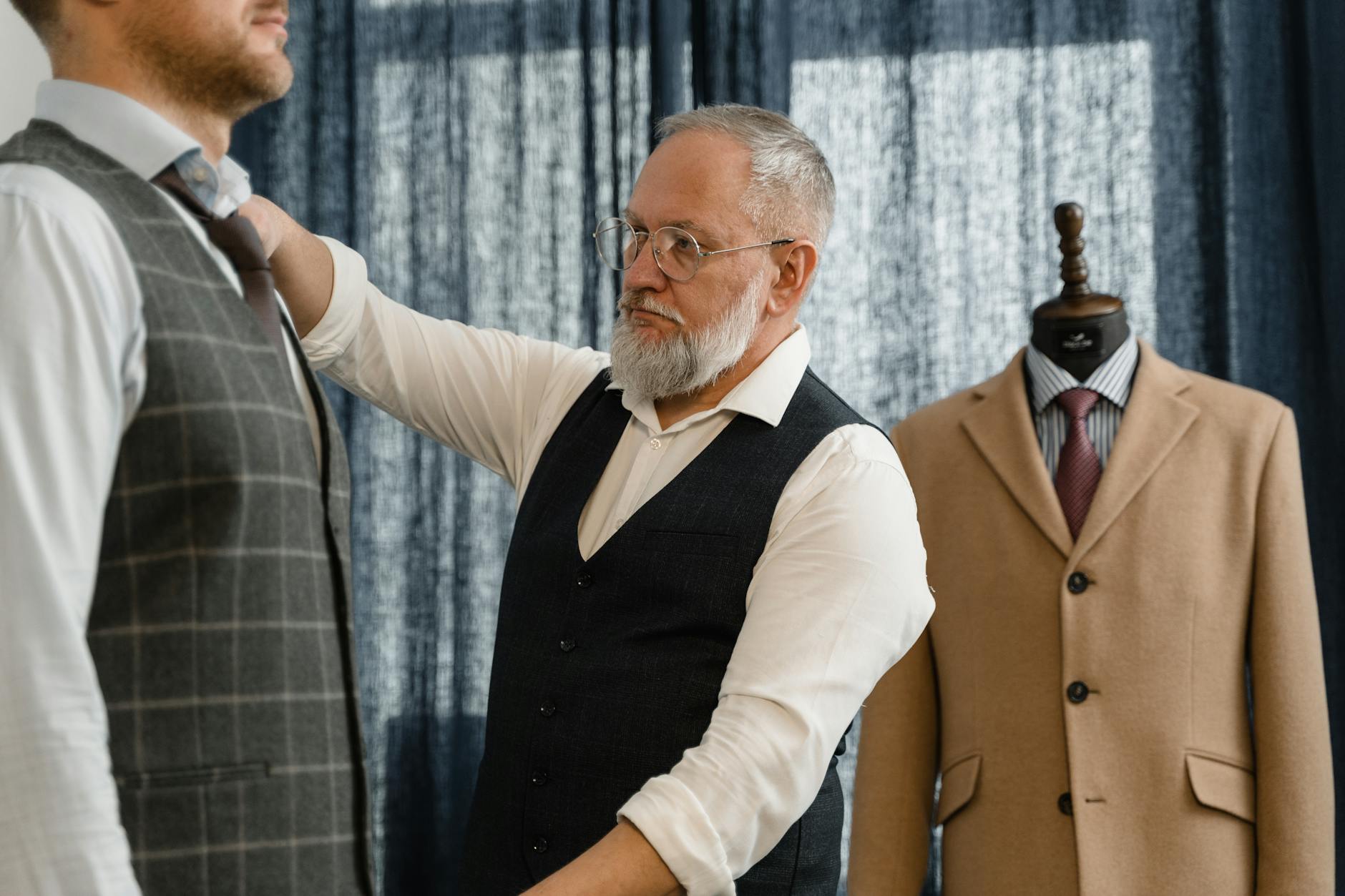 Bespoke suit tailoring at NL Tailor